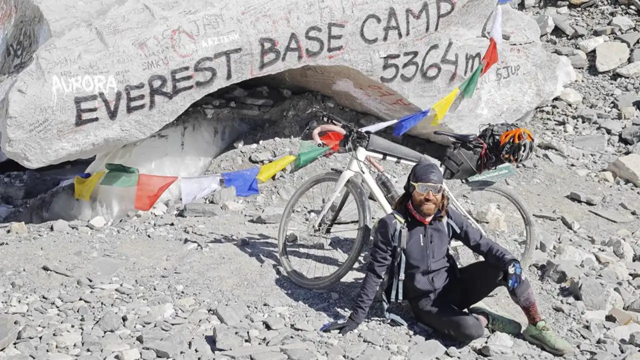 Samsun’dan Everest’e uzanan hayal: 7 bin kilometre pedal çevirdi