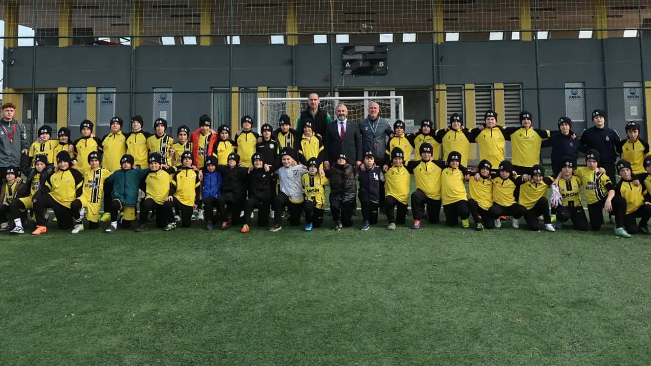 Başkan Hamza Bilgin spor akademisi öğrencileriyle buluştu