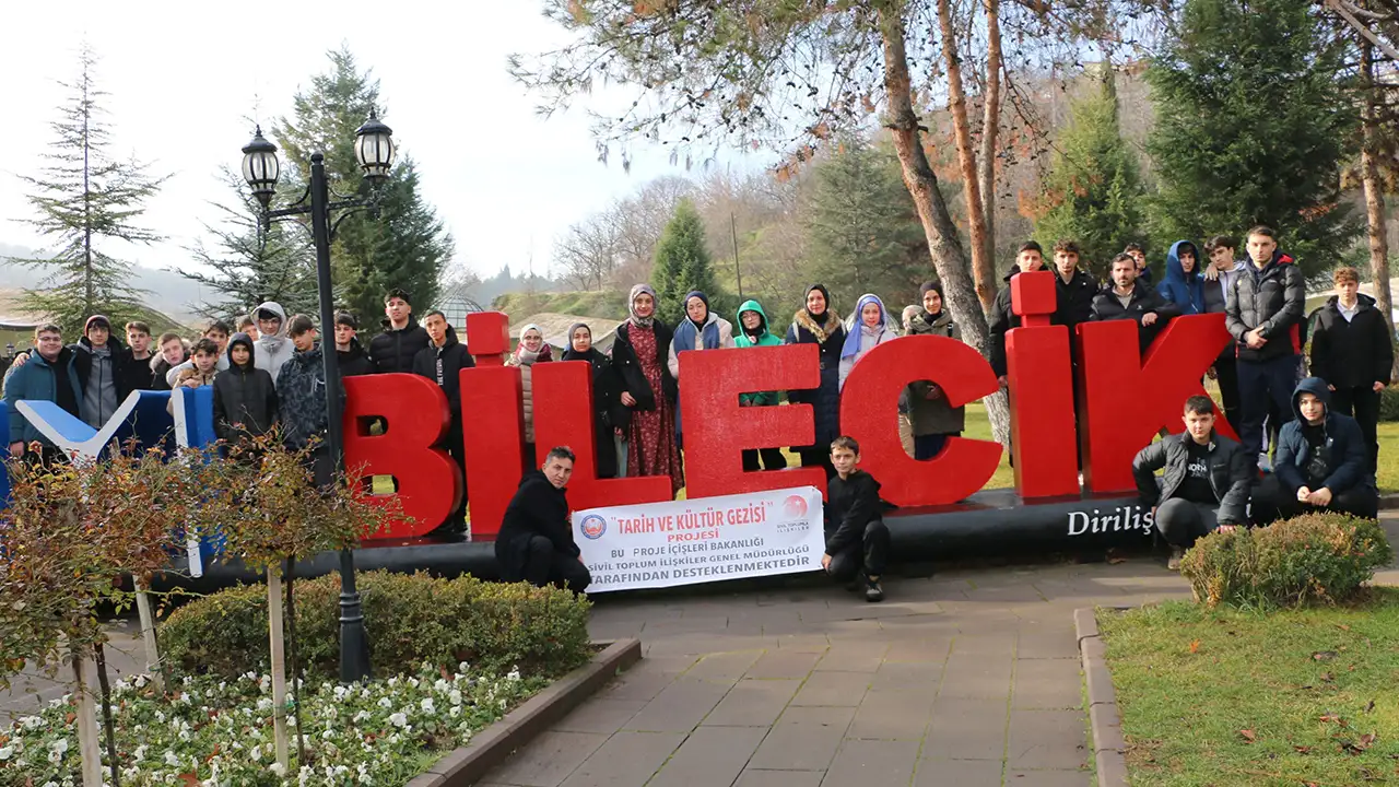 Of’lu öğrenciler tarih ve kültür gezisiyle dört ili gezdi