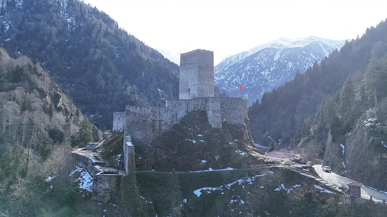 Zil Kale’ye ziyaretçi akını: 1 yılda 181 bin kişi gezdi