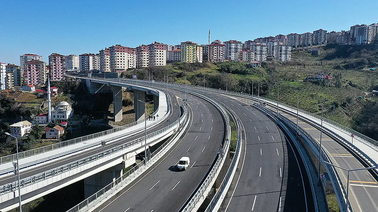 Trabzon’da trafik uyarısı: Birçok yolda tek şerit uygulaması