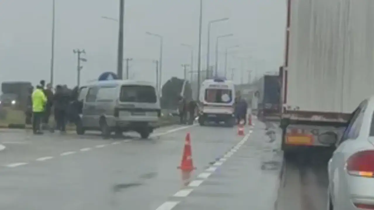 Çarşıbaşı'nda korkunç kaza: Araç ters döndü