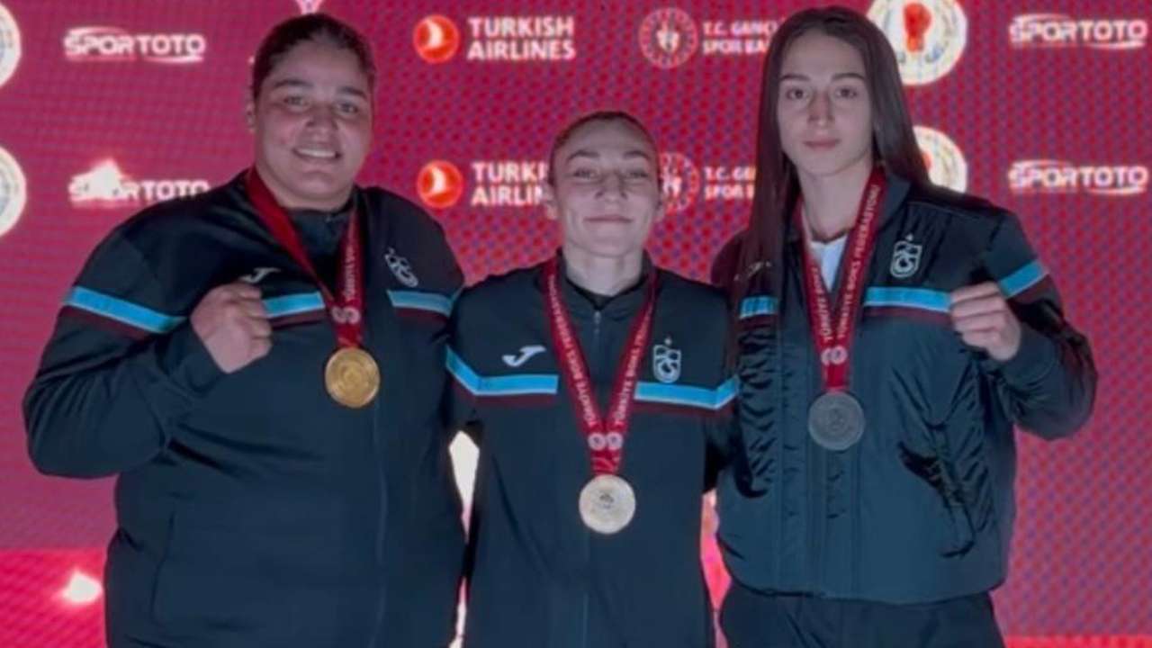 Trabzonsporlu kadın boksörler Kocaeli’den madalyalarla dönüyor: 2 altın 1 gümüş