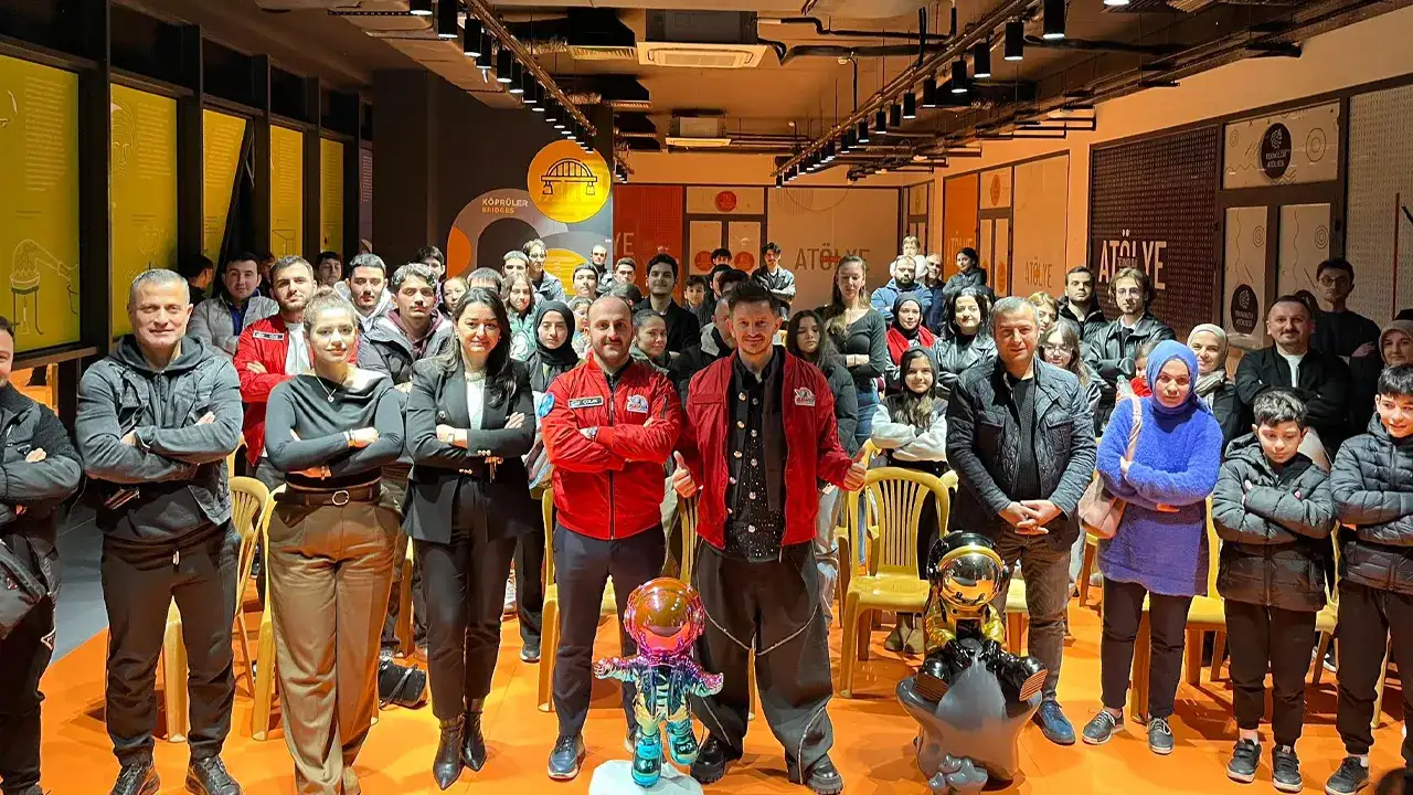 Burak Yeter Trabzon’da Gençlerle buluştu: “Hayaller sınır tanımaz”