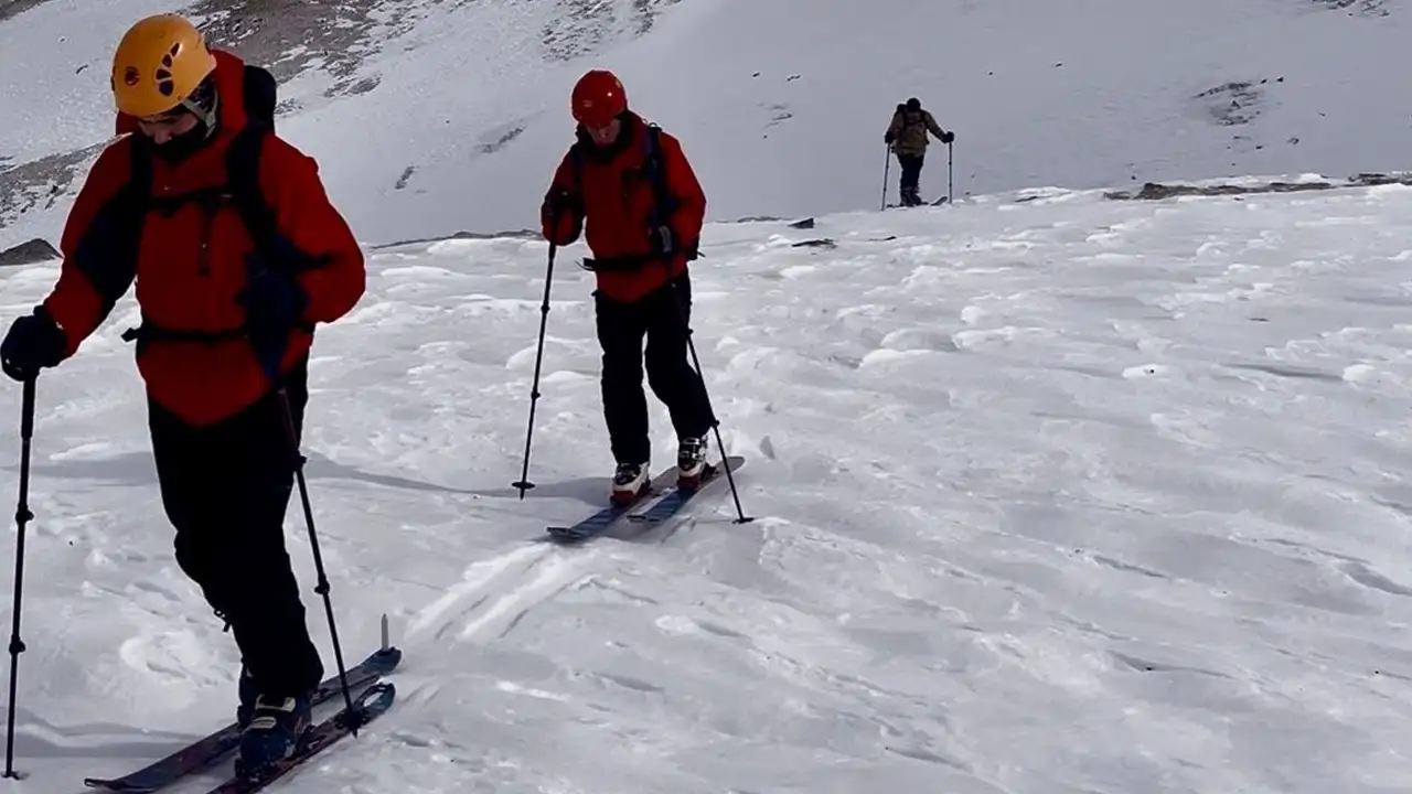Karadeniz’in zirvesinde ilk kez yapıldı: Mesoraş Yaylası’nda dağ kayağı