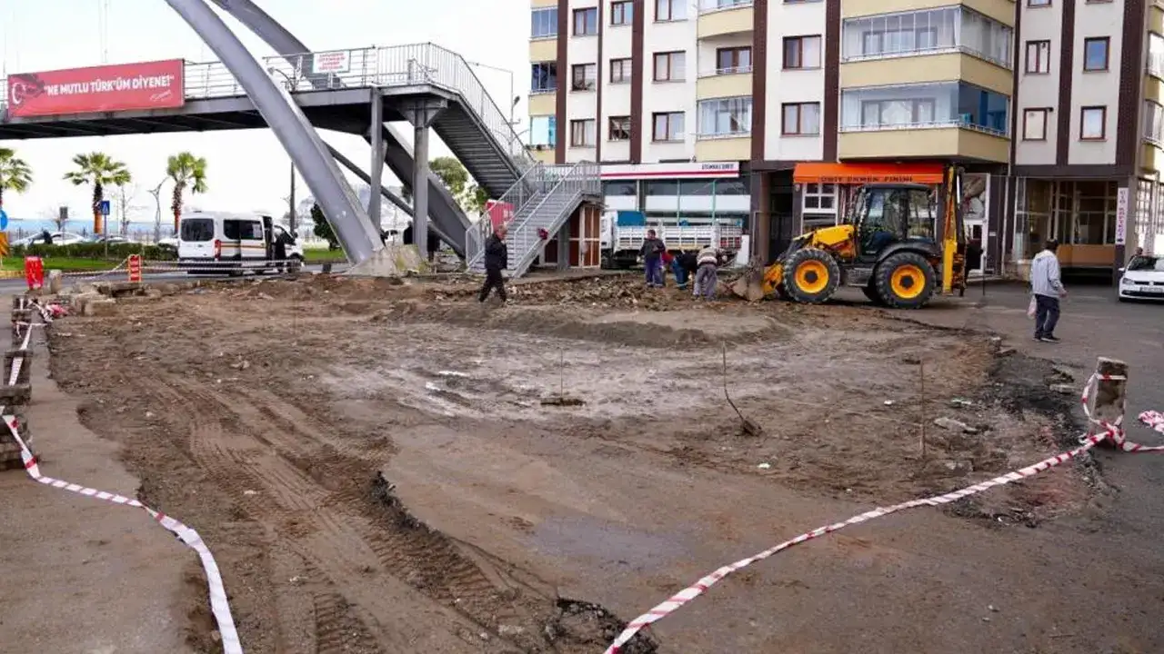 Başkan Köse, Çıtlakkale Meydanı’nı yerinde inceledi
