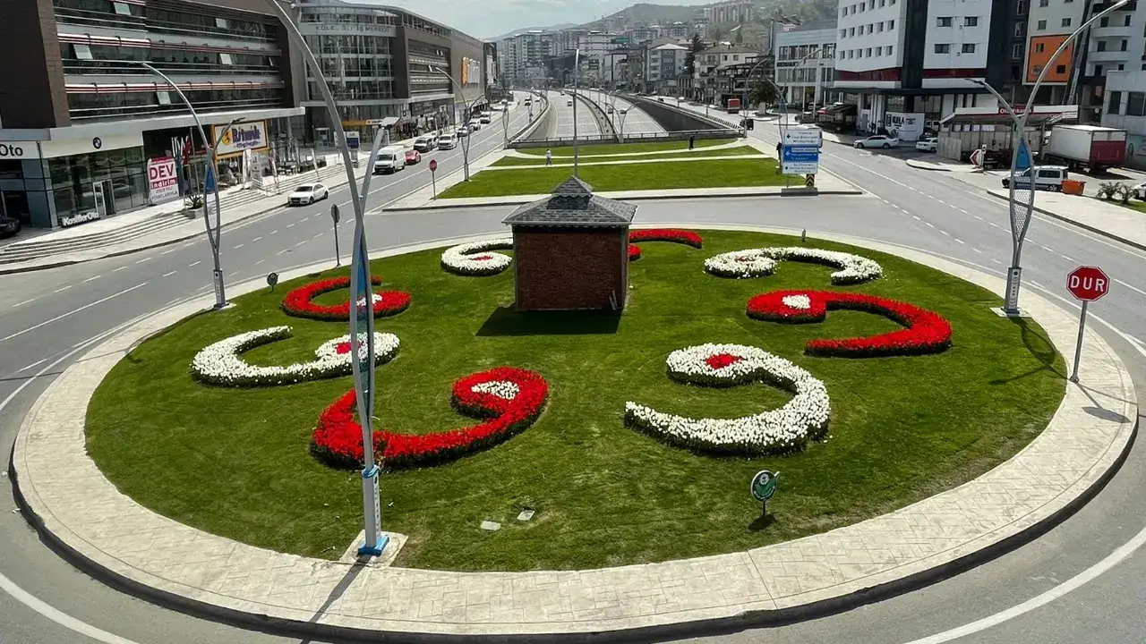 Trabzon’da yeşil alan hamlesi: Milyonlarca bitki toprakla buluştu