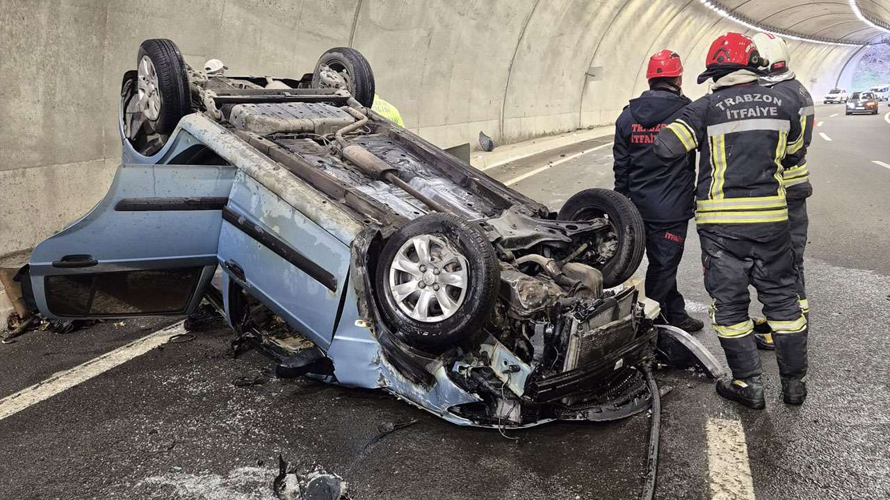 Trabzon’da korkutan kaza! Kontrolden çıktı, bariyere çarptı, alev aldı