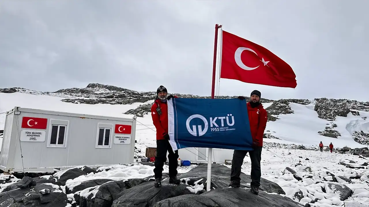 Türk Bilim Heyeti Antarktika’ya ulaştı: Sefer lideri KTÜ’lü Profesör