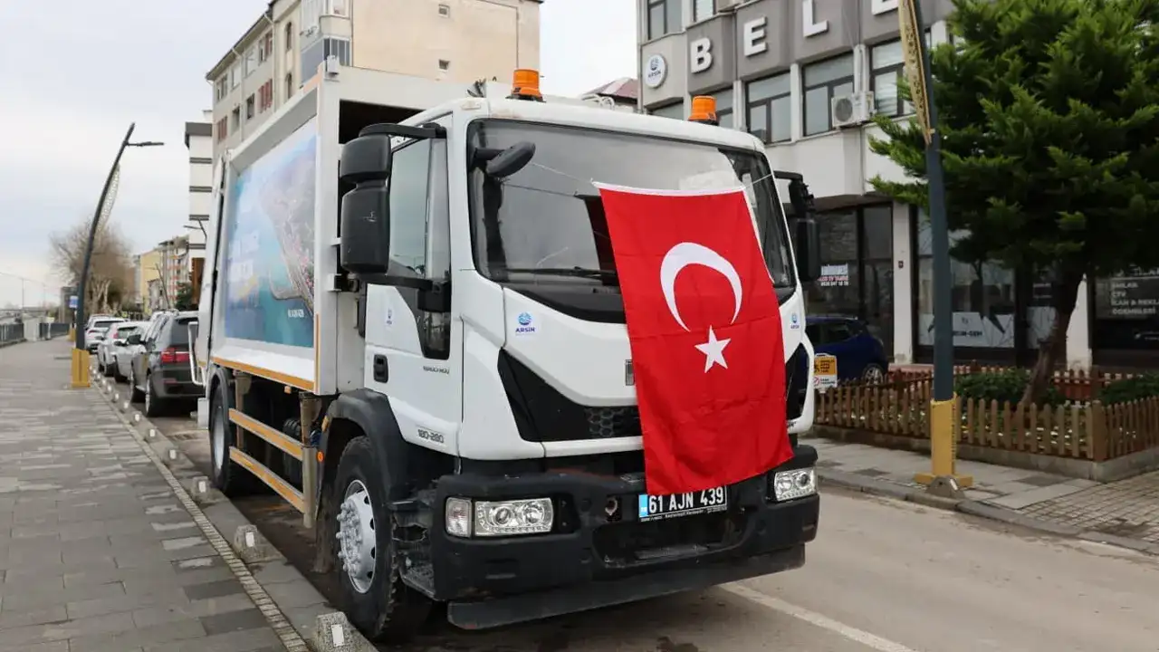 Arsin Belediyesi Temizlik Filosunu Yeni Araçlarla Güçlendirdi