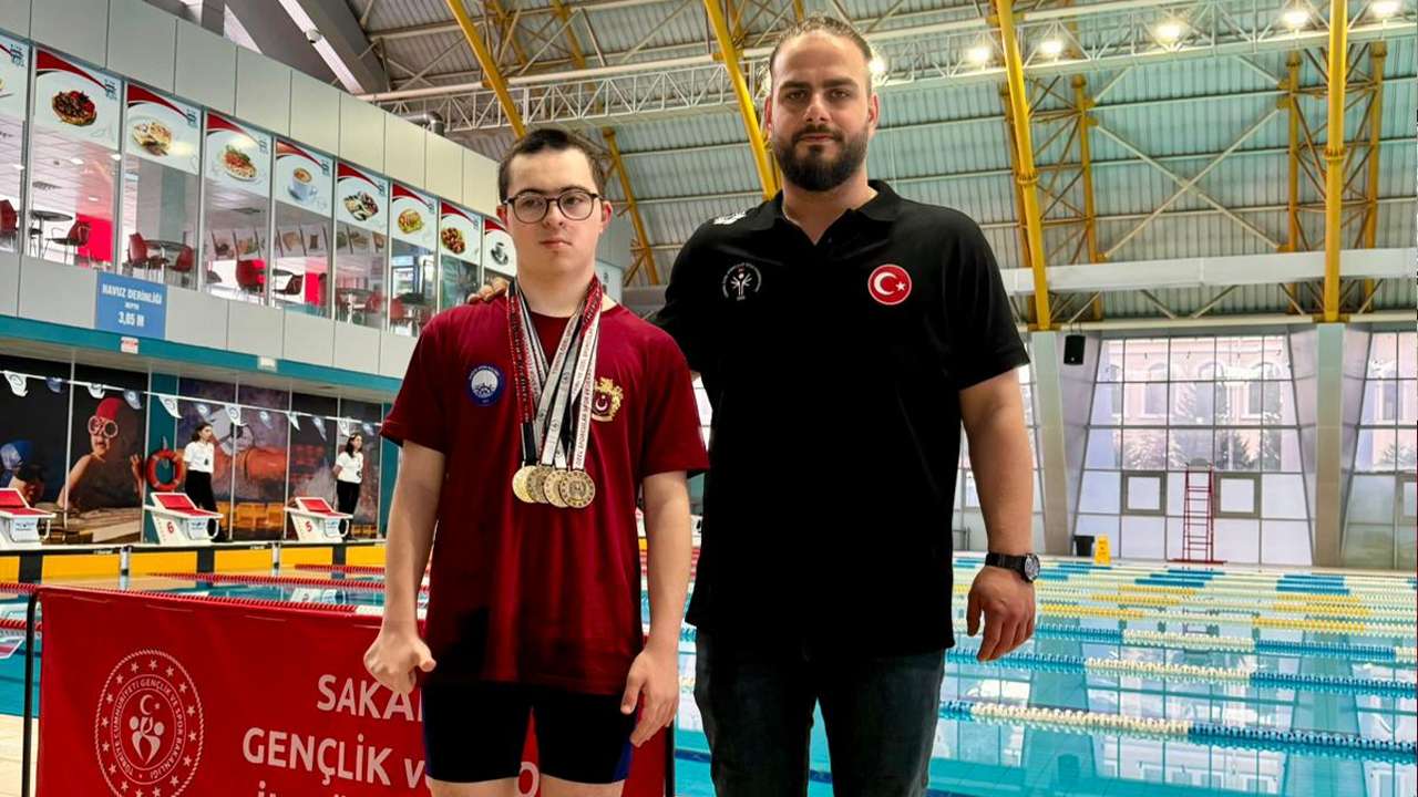 Trabzonlu Abdurrahman Emin Altuntaş Sakarya’da milli takım barajını geçti