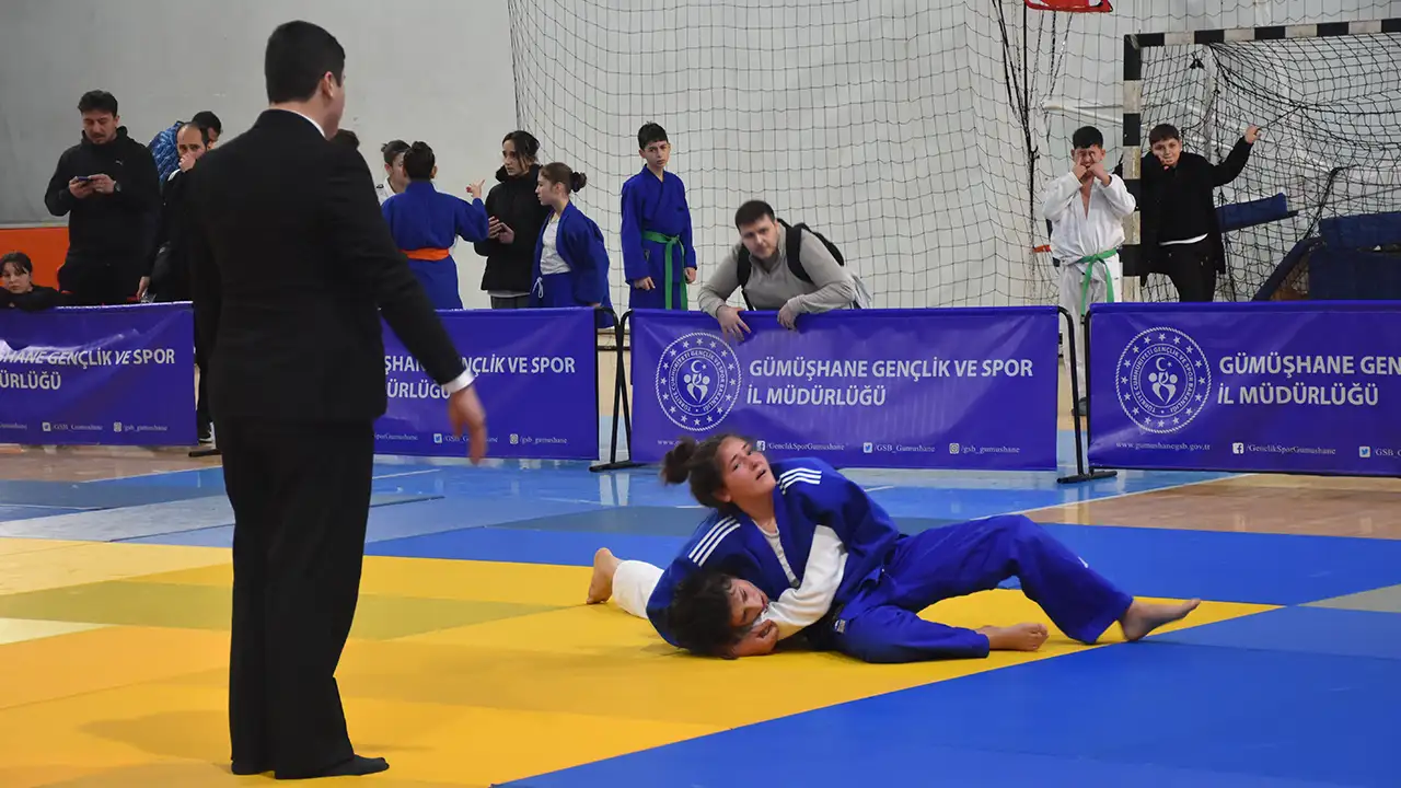 Gümüşhane’de Okul Sporları Judo grup müsabakaları başladı