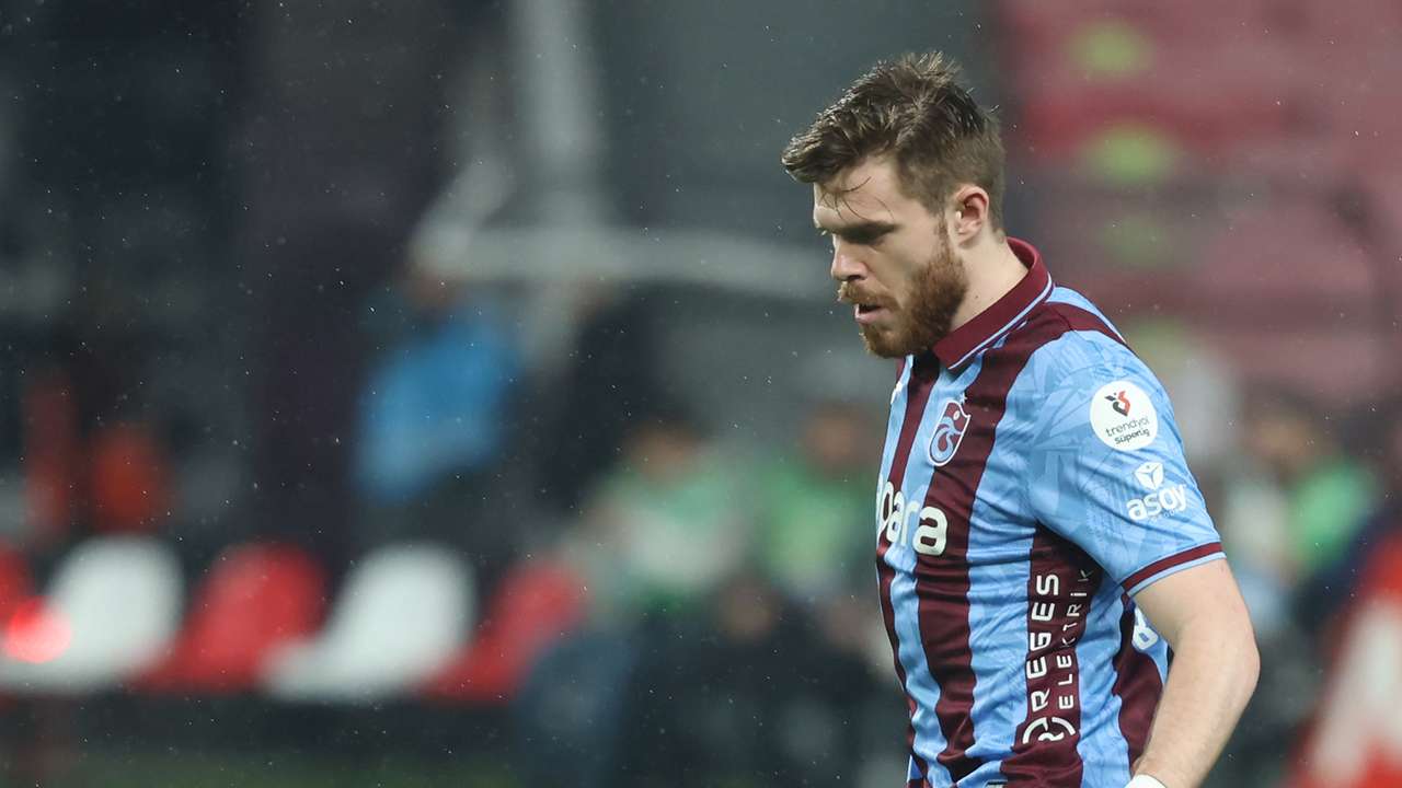 Trabzonsporlu Batagov’dan kusursuz savunma!