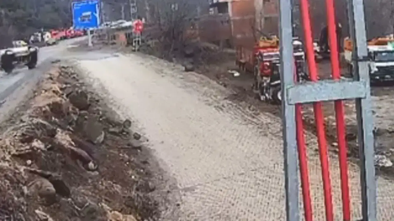 Artvin  feci kaza: Otomobil defalarca takla attı