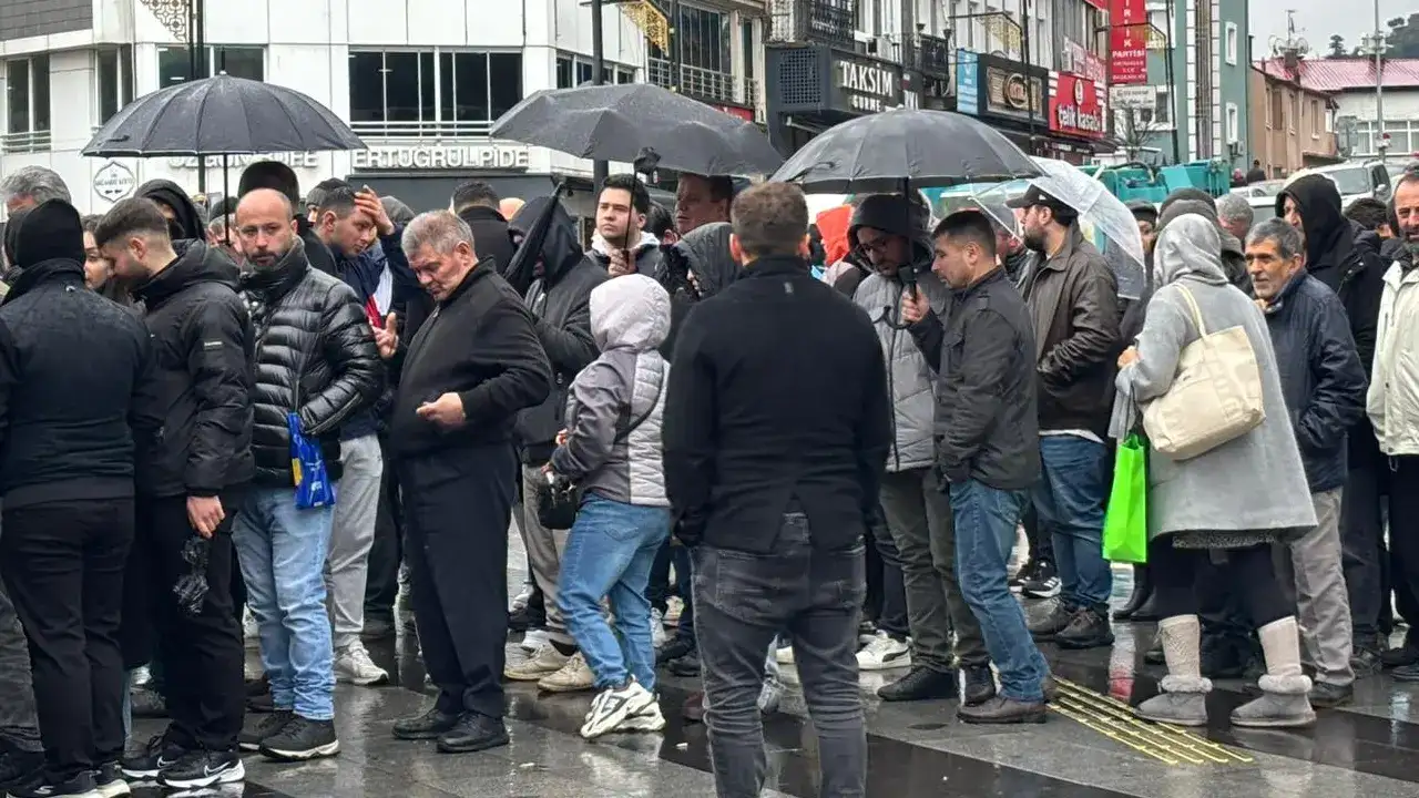 Biletler satışta, taraftar Trabzonspor–Fenerbahçe maçını yorumladı