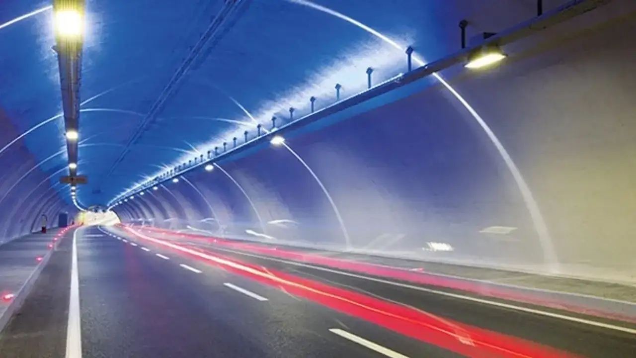 Trabzon Akyazı Tüneli'nde kontrolden çıkan araç devrildi: Yaralılar var