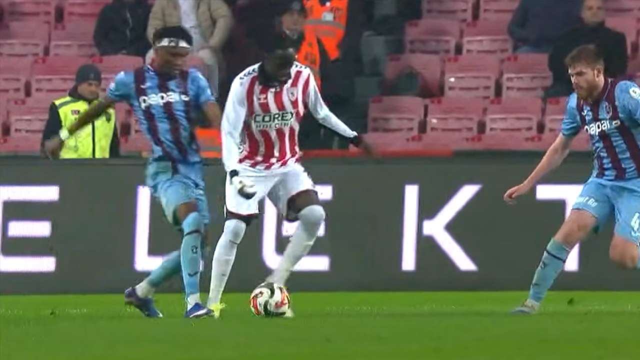 Trabzonspor maçının VAR kayıtları açıklandı! Onuachu’nun iptal edilen golünde neler konuşuldu?