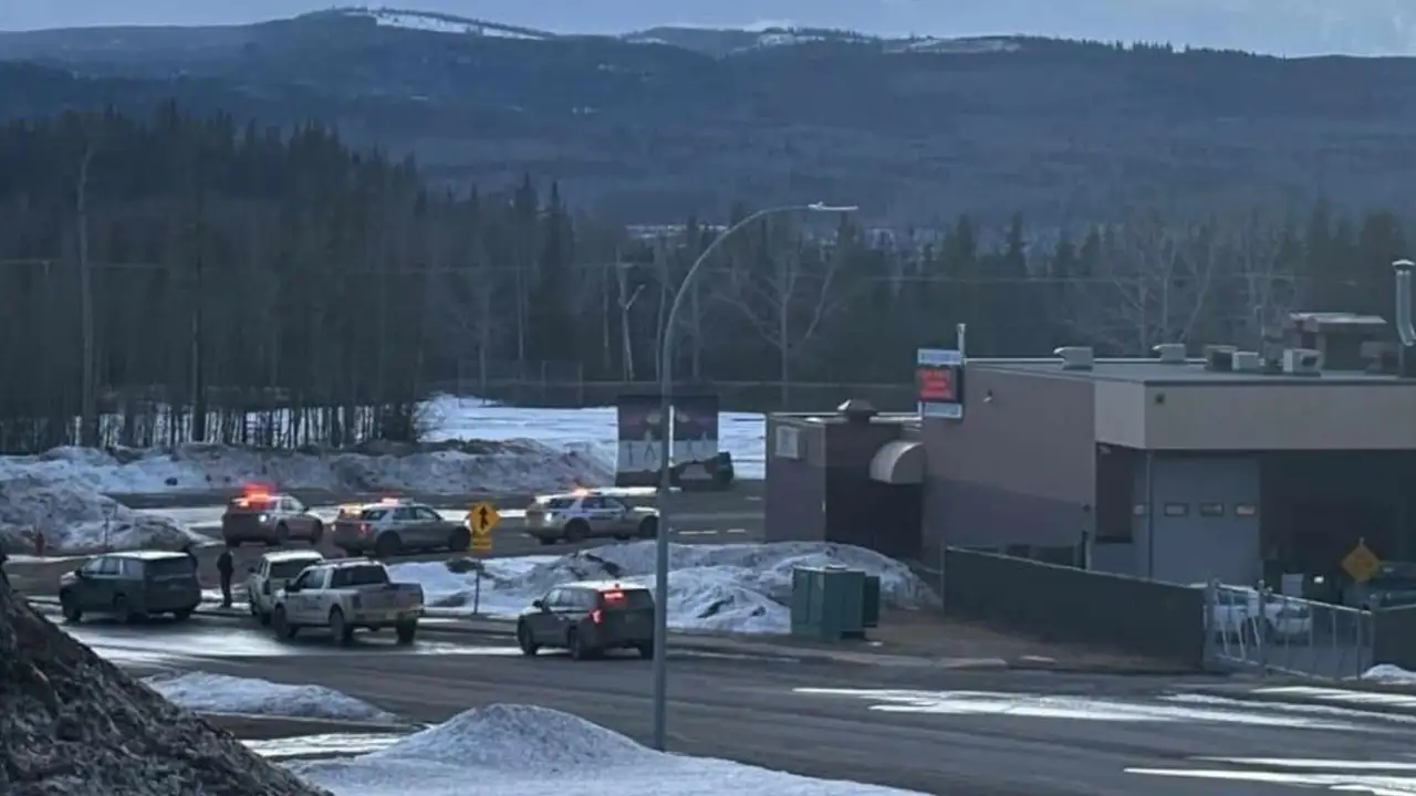 Kanada’da liseye silahlı saldırı: Şüpheli dahil 10 kişi hayatını kaybetti