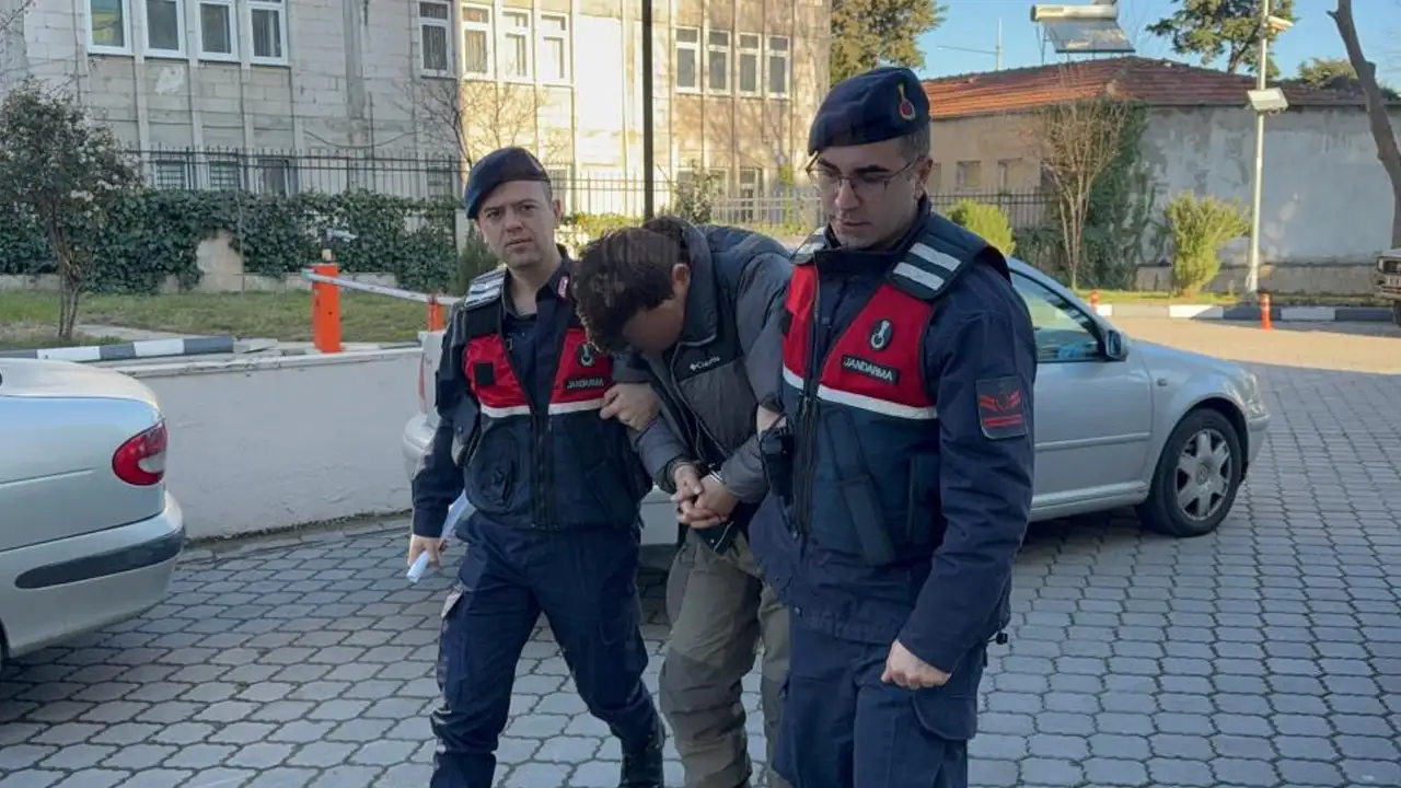 Samsun’da skunk baskını: Silah ve para ele geçirildi