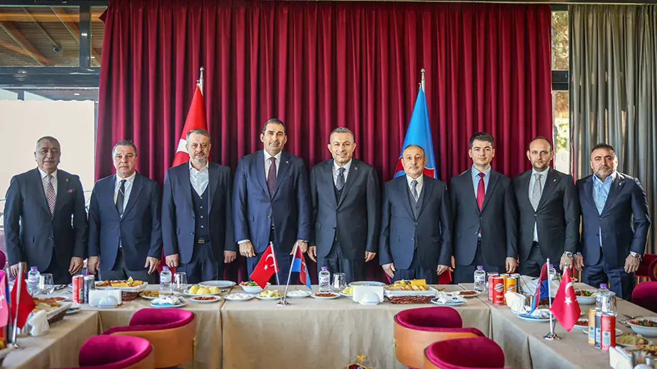 Trabzonspor Yönetimi Vali Tahir Şahin’i ziyaret etti