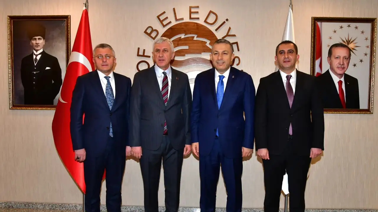 Vali Tahir Şahin’den Of Belediyesine ziyaret