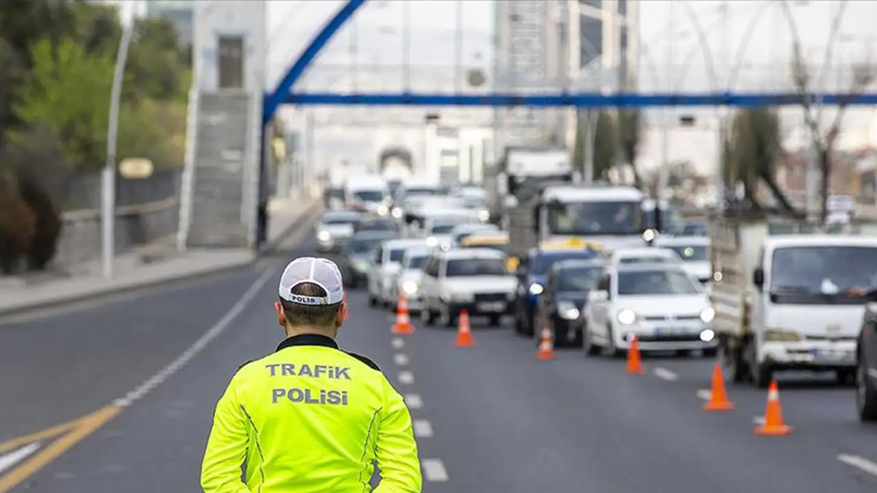 Trafikte yeni dönem: Drift, kırmızı ışık ve hız ihlaline ağır yaptırımlar geliyor