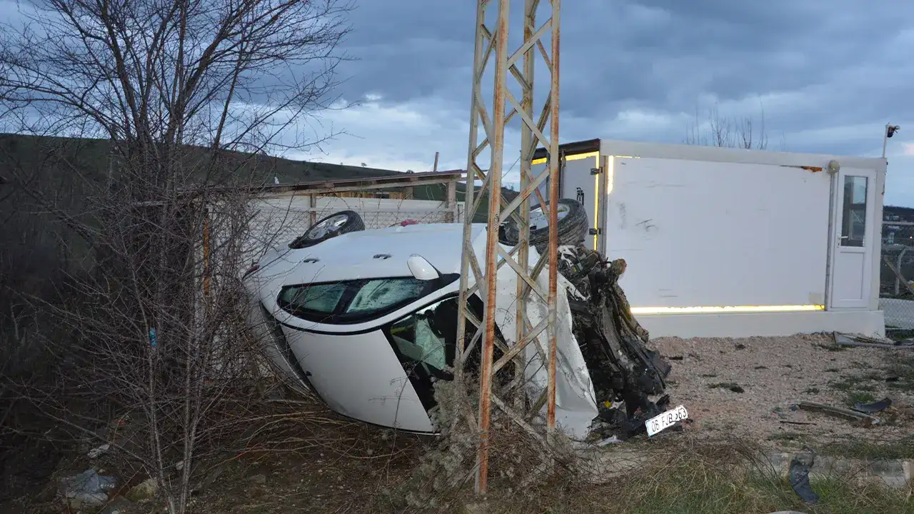 Samsun'da otomobil devrildi: 2 yaralı
