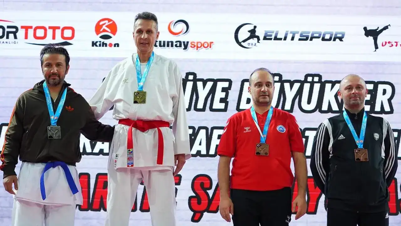 25 yıl sonra tatamiye döndü: Türkiye şampiyonasında madalya kazandı