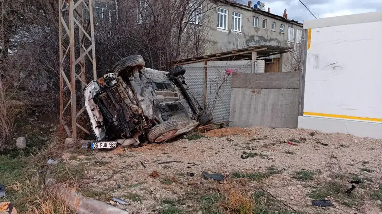 Havza’da kontrolden çıkan otomobil takla attı: 2 yaralı