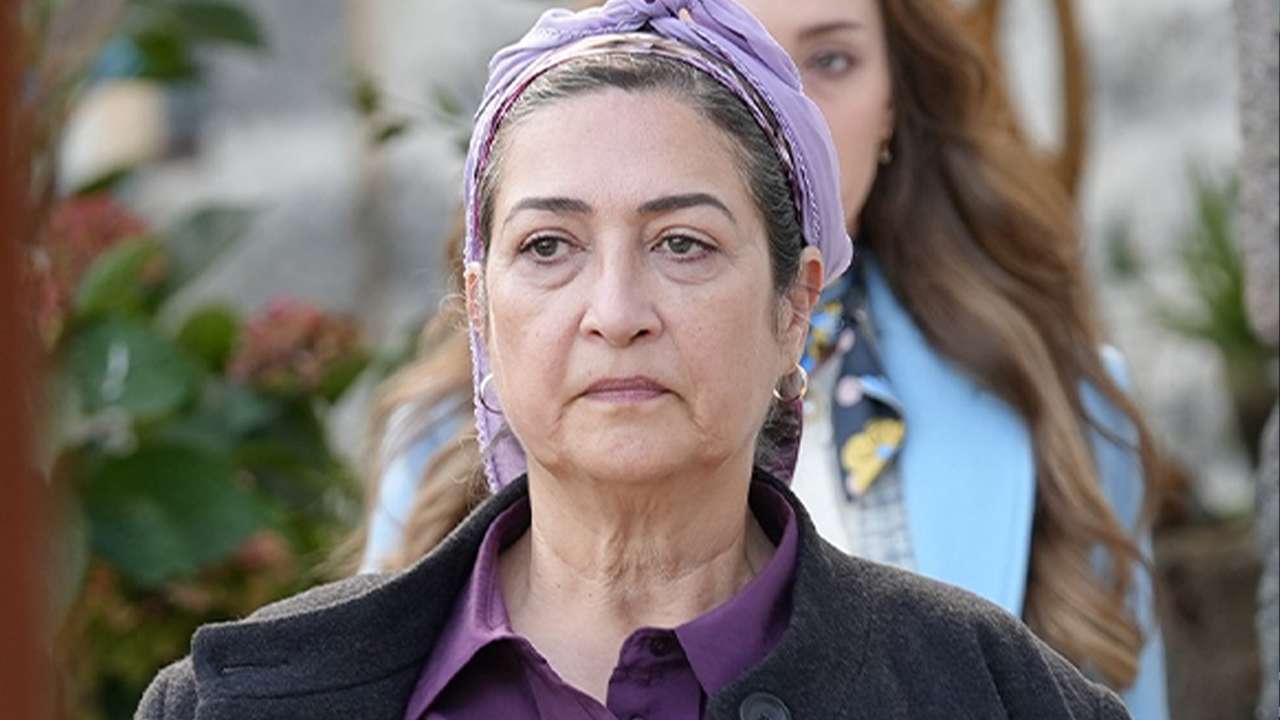 Taşacak Bu Deniz'den kovuldu mu, kendi mi gitti? O isim sessizliğini bozdu!