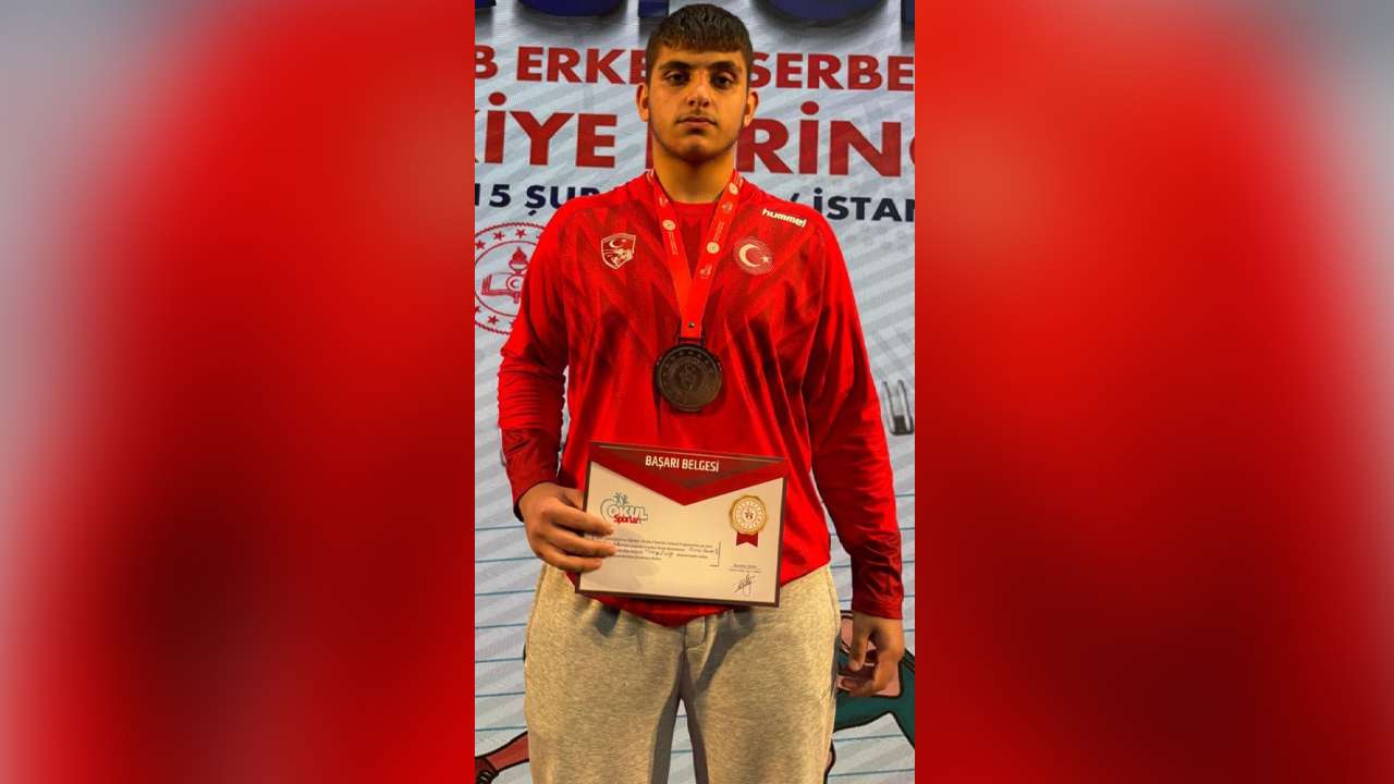 Trabzonlu Güreşçiler turnuvaya damga vurdu