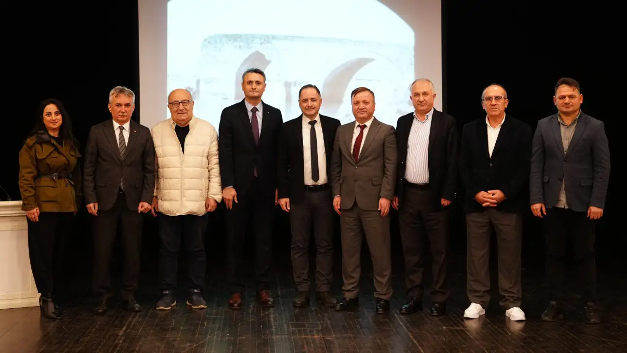 Akçaabat’ın kurtuluş hatıraları konferansta anlatıldı