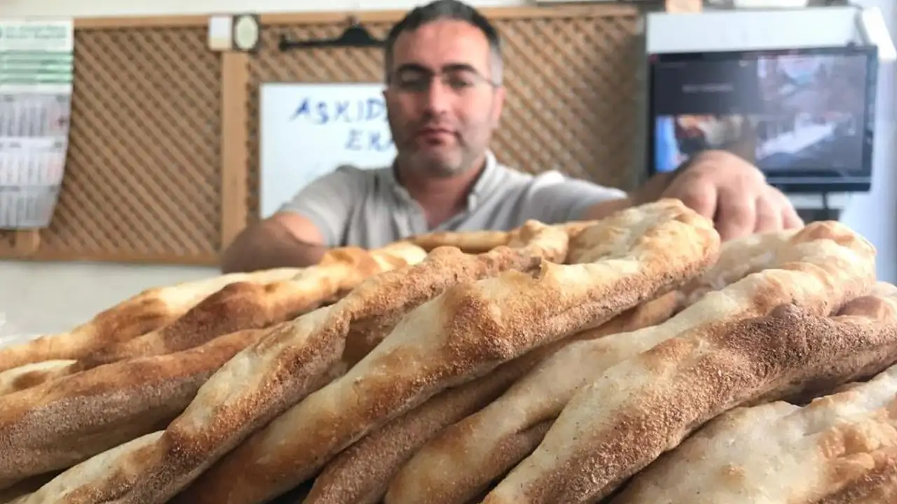 Bayburt’ta Ramazan pidesine zam: Gramaj düştü fiyat arttı