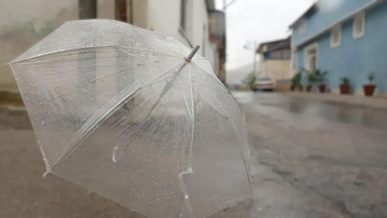Bayburt'ta kar, buzlanma ve çığ alarmı: Meteoroloji uyardı