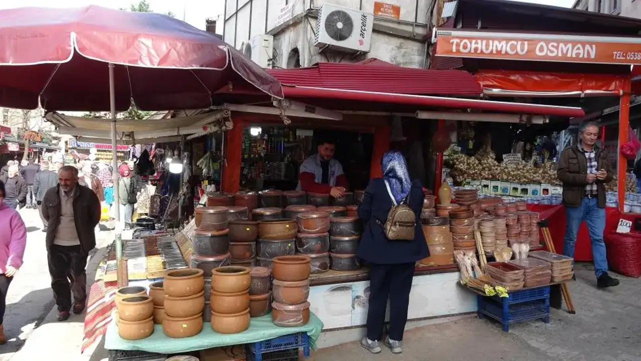 Trabzon çarşısında Ramazan bereketi: Güveçler öne çıktı