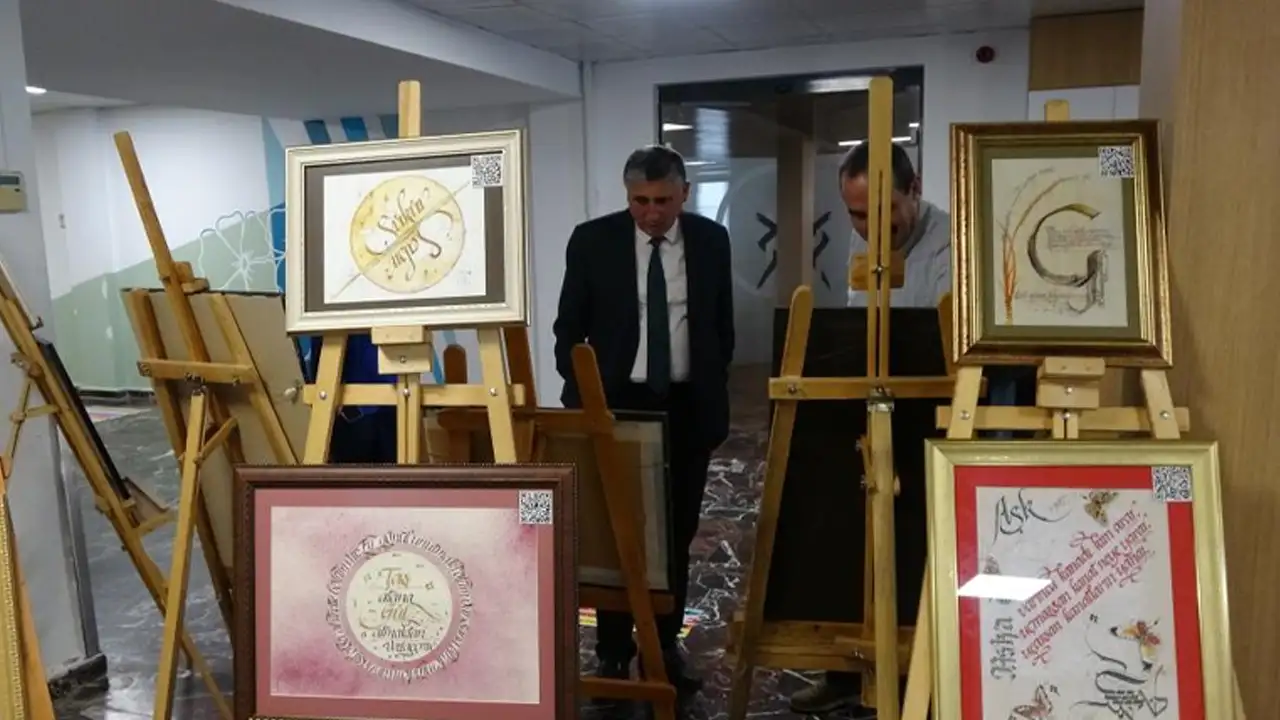 KTÜ Farabi’de Ramazan’a özel kaligrafi sergisi