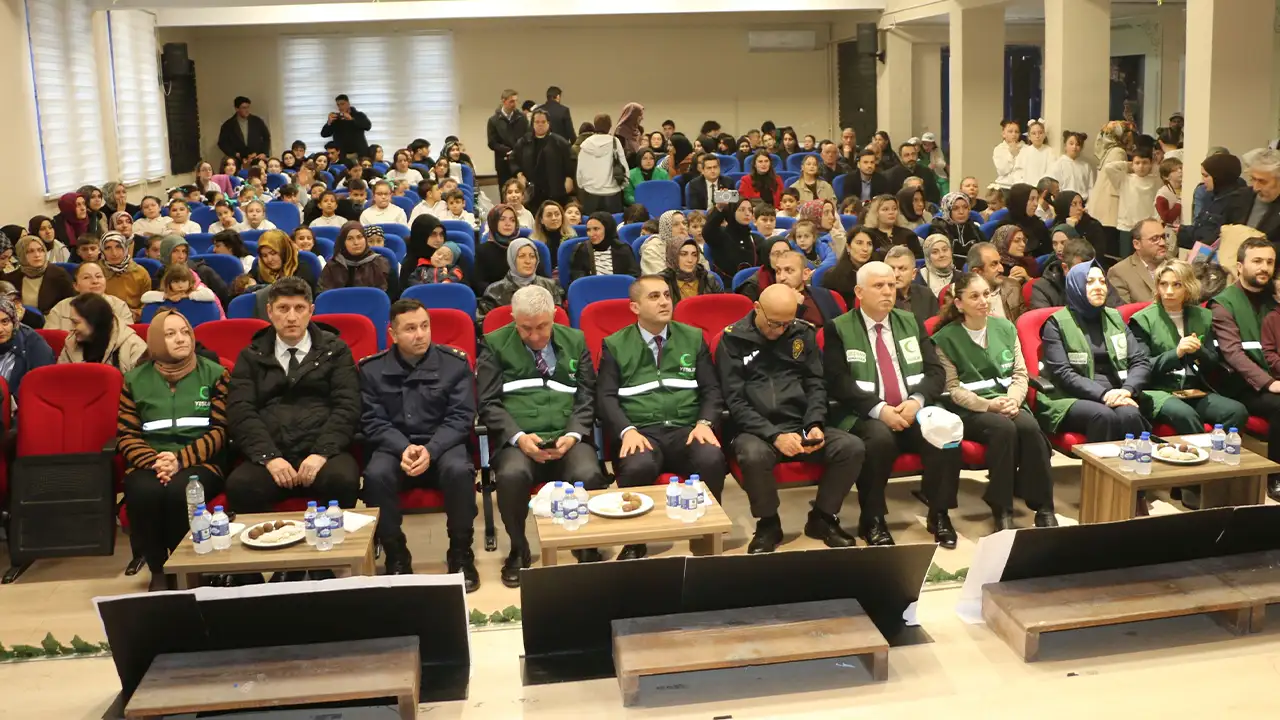 Of’ta öğrencilerden bağımlılıkla mücadele gösterisi