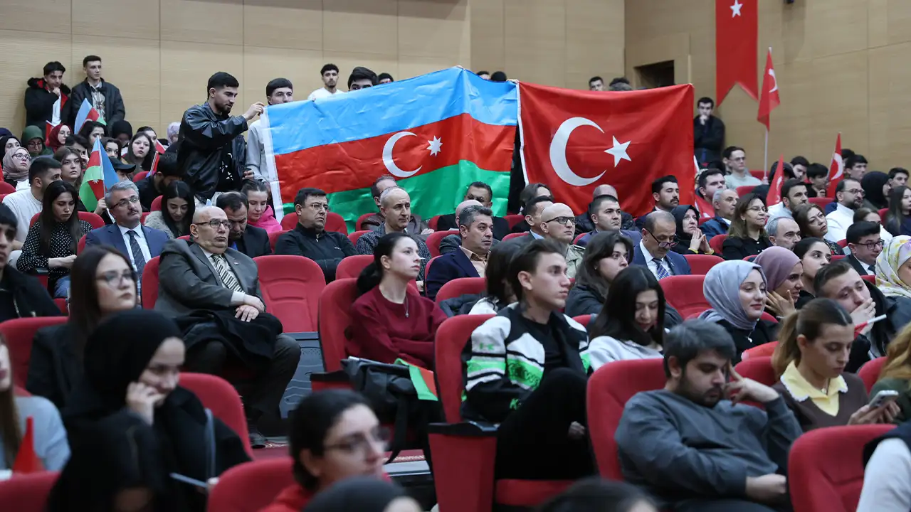 Bayburt Üniversitesi’nde Azerbaycan-Türkiye ilişkileri paneli