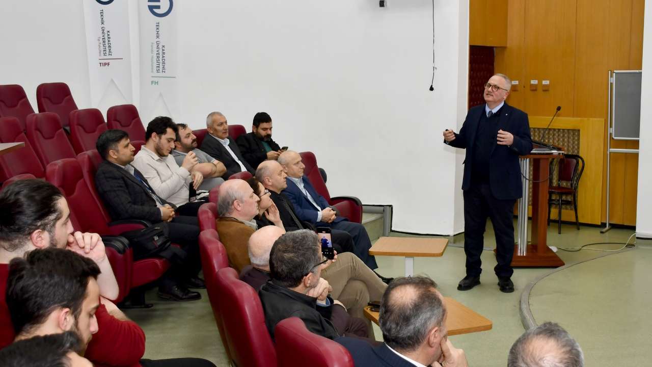 KTÜ'de tıp tarihi konuşuldu: İslam medeniyetinin modern tıbba etkisi masaya yatırıldı