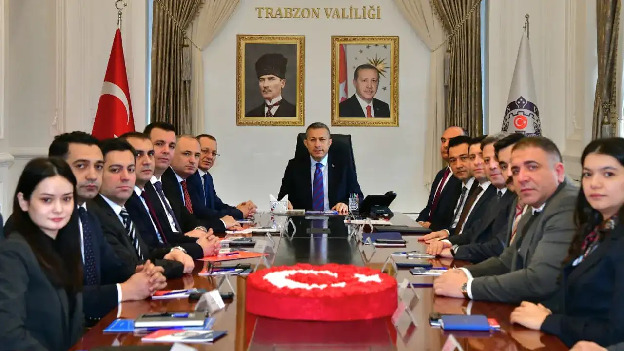 Vali Tahir Şahin, Mülki İdare Amirleriyle buluştu