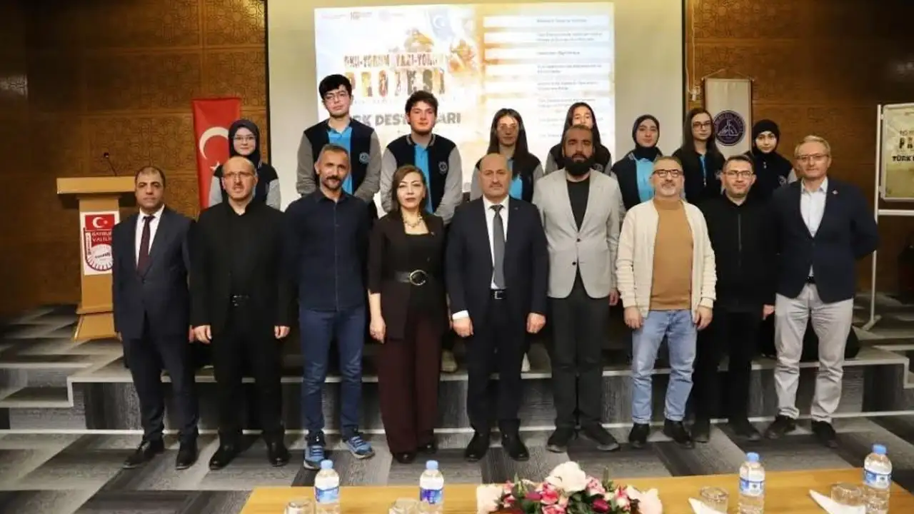 Bayburt’ta Türk Destanları paneli düzenlendi