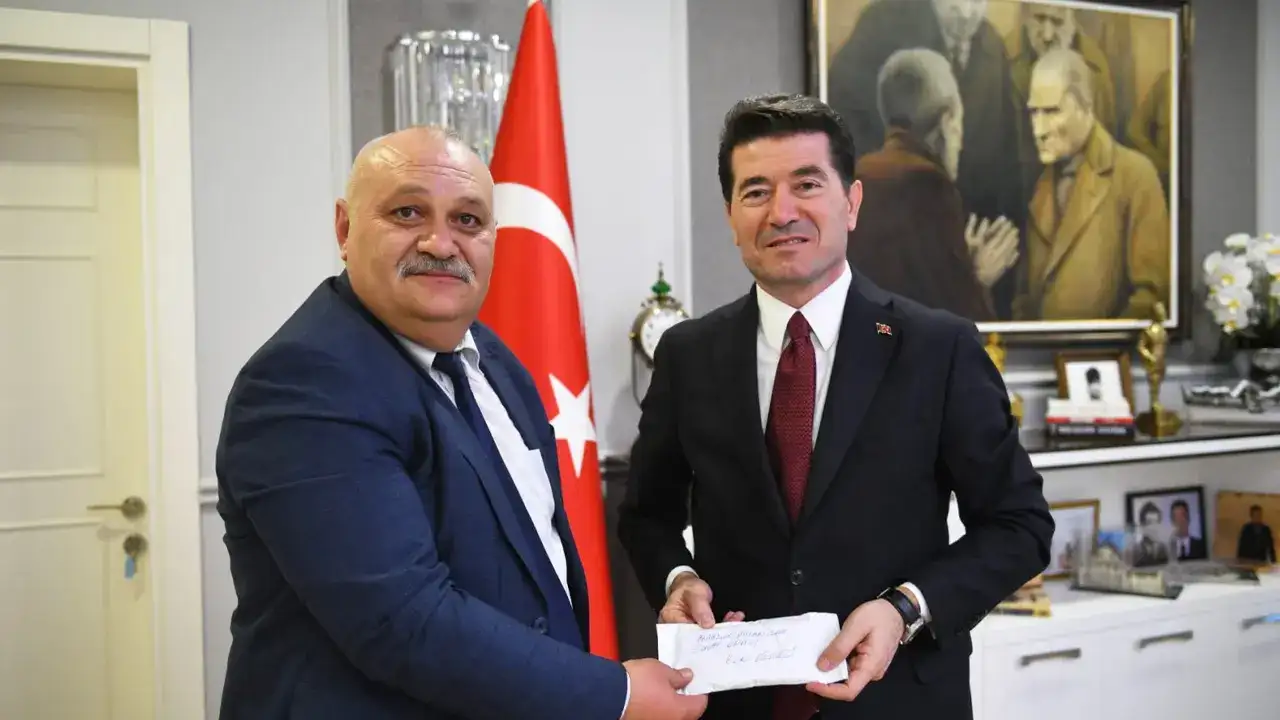 Ortahisar’ın burs kampanyasına pazarcı esnafından destek