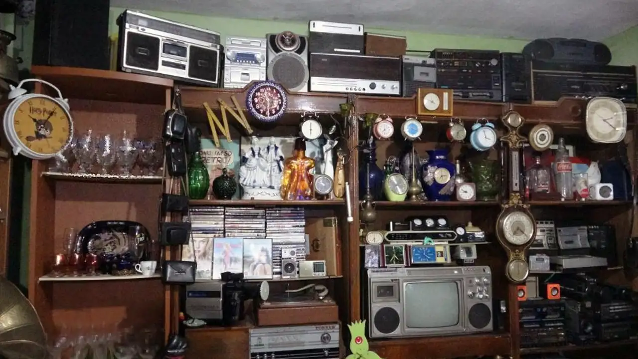 Giresun’da bodrum katında 1200 parçalık antika koleksiyonu ziyaretçilerini bekliyor