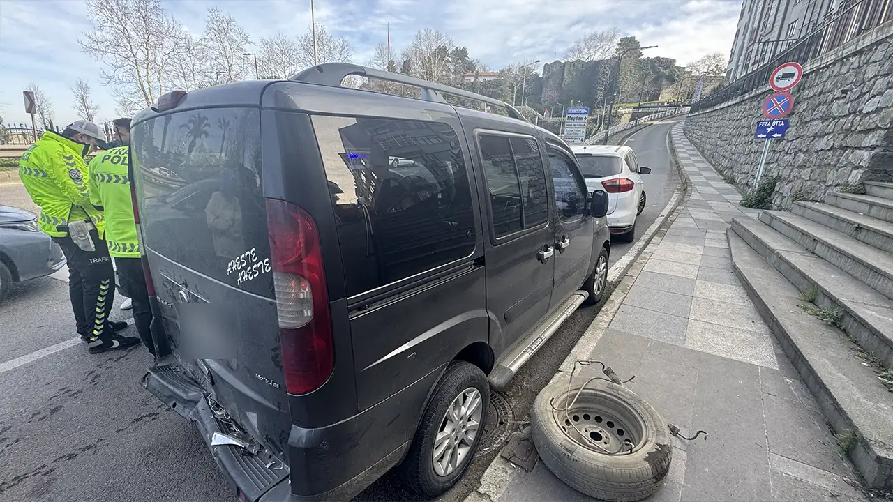 Trabzon'da 3 araçlı zincirleme kaza: 1 yaralı