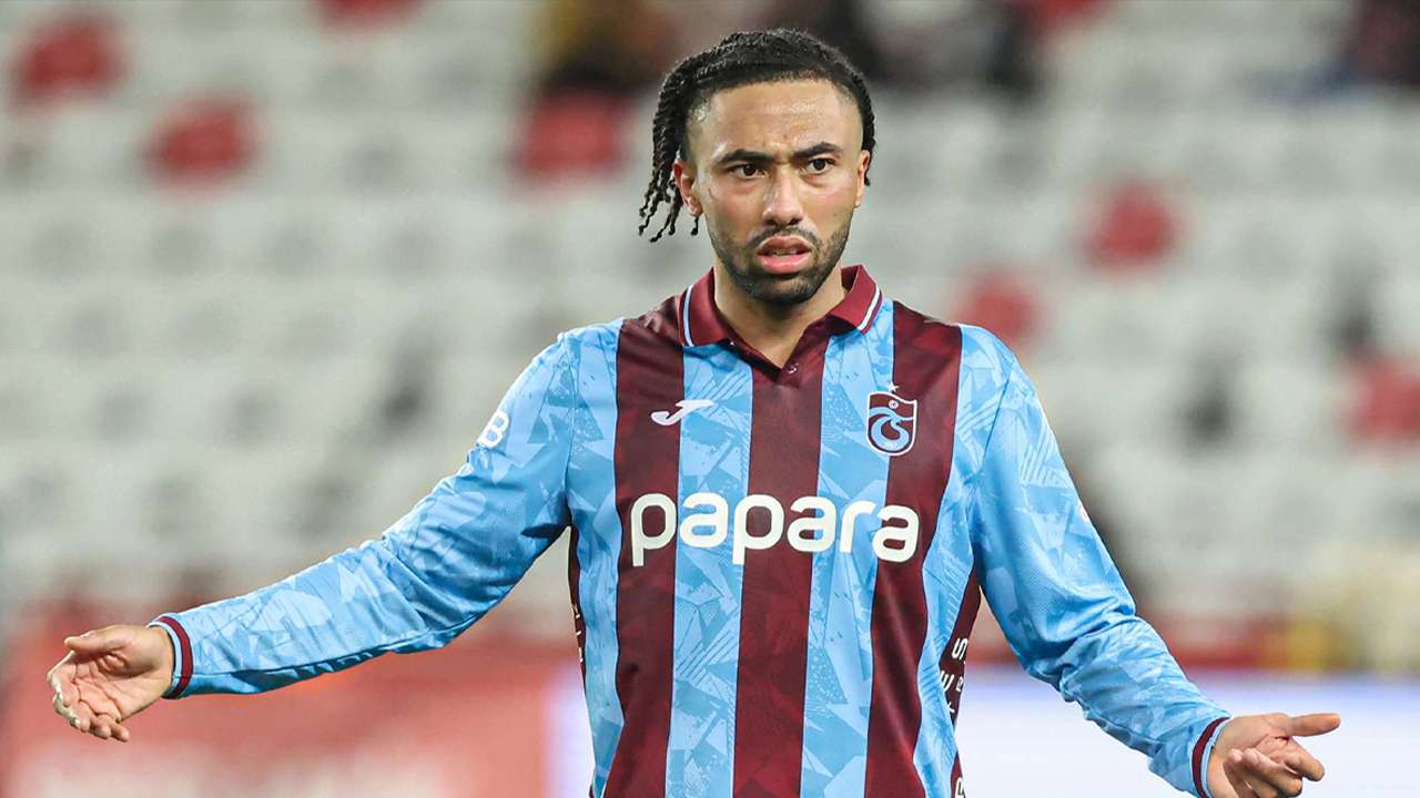 Folcarelli acılar içinde sahayı terk etti