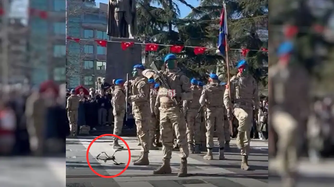 Trabzon'un Kurtuluşu sırasında faciadan dönüldü: Askerlerin gösterisi sırasında korkutan anlar