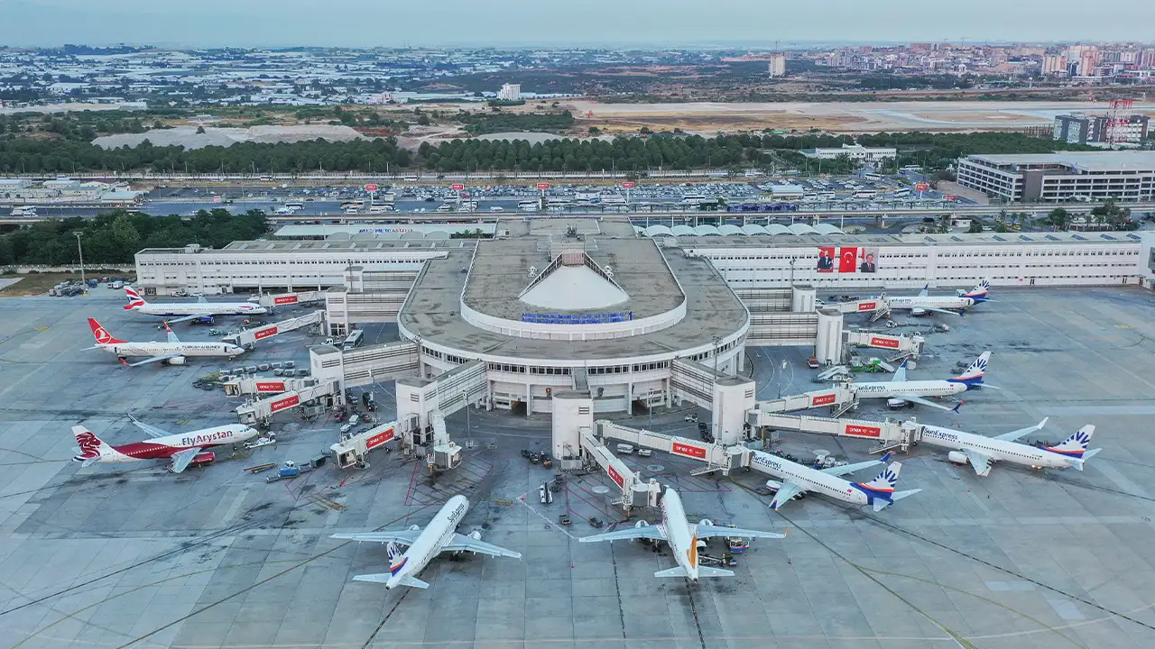 Bakan Uraloğlu duyurdu: Türk Hava Sahası 42 ülkeyi geride bıraktı