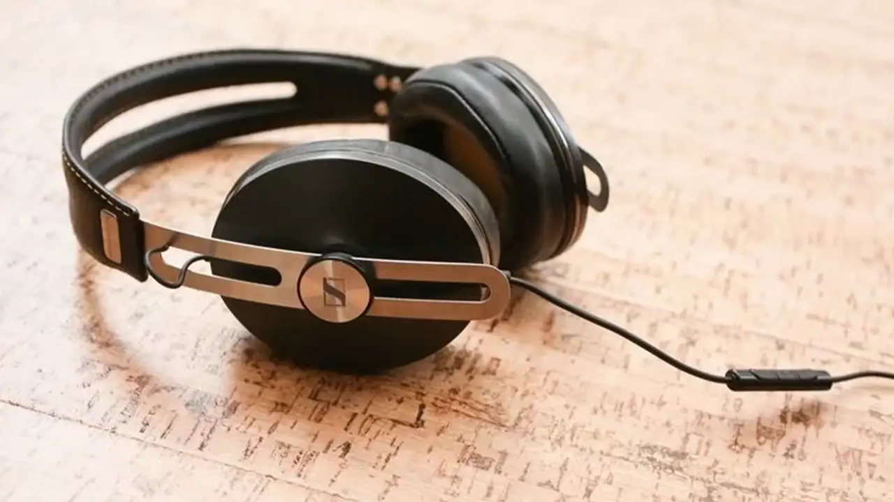 Trabzon Havalimanı’nda unutulan 1012 eşya satışa çıkıyor: İçinde yok yok