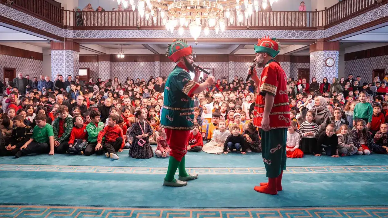 Trabzon’da camiler ‘Tekne Orucu’ etkinliğiyle çocuk sesleriyle doldu