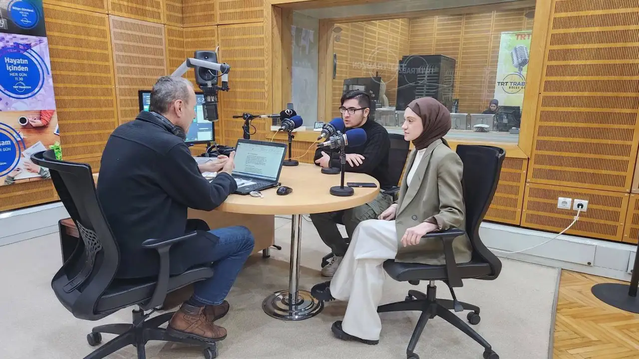 KTÜ’lü öğrenciler TRT Trabzon Radyosu’na konuk oldu